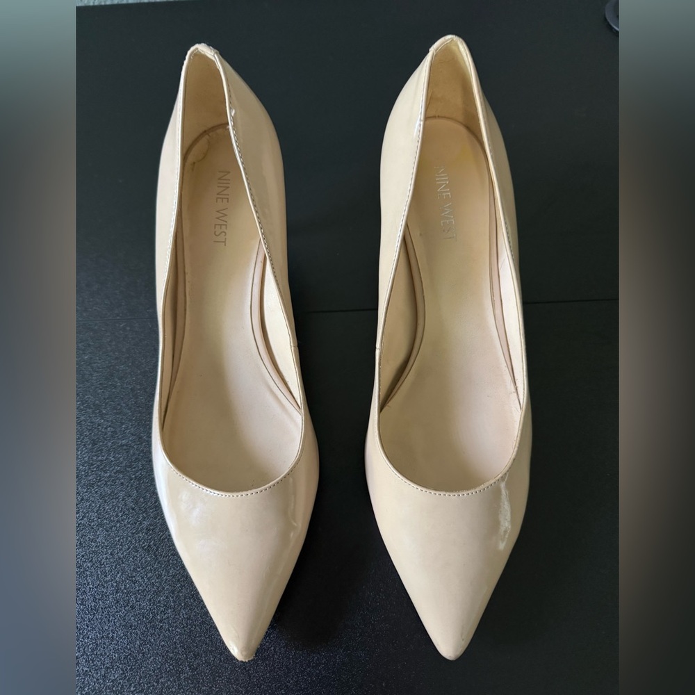Nine West Women's Cream Pumps 9